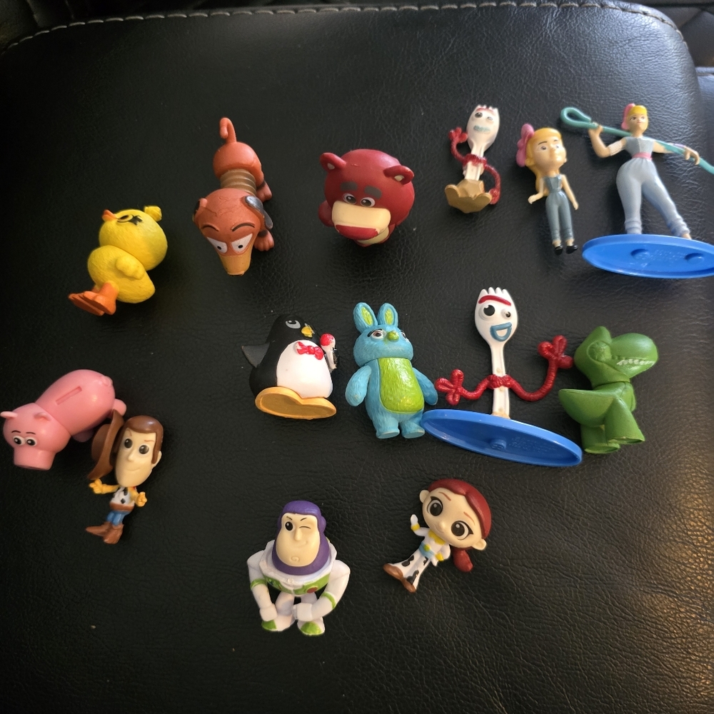 Disney-Pixar-Toy Story 4- action figures small bundle